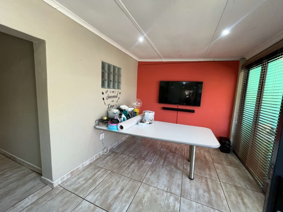 5 Bedroom Property for Sale in Oosterville Northern Cape